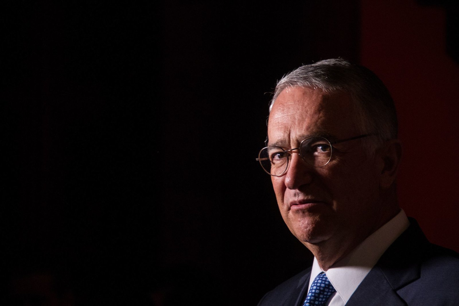 El doble juego de Salinas Pliego: entre la sumisión a Morena y el fracaso de su imagen opositora