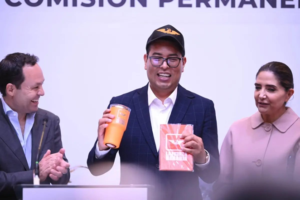 Sombras, señalamientos y cambio de camiseta: el historial polémico del narcopolítico Néstor Camarillo