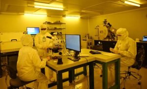 Elabora la UNAM dispositivos electrónicos y ópticos para tecnología cuántica