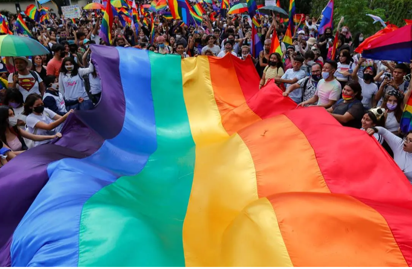 PAN retrasa clínica LGBTTTIQ+ y reduce servicios antes de su apertura