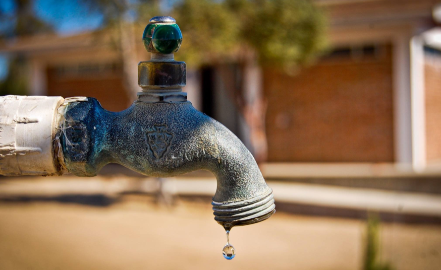El gobierno de Morena usa la agenda verde mientras abandona el agua en Cozumel 